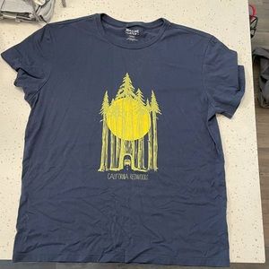 Marine Layer Men’s T Shirt size M